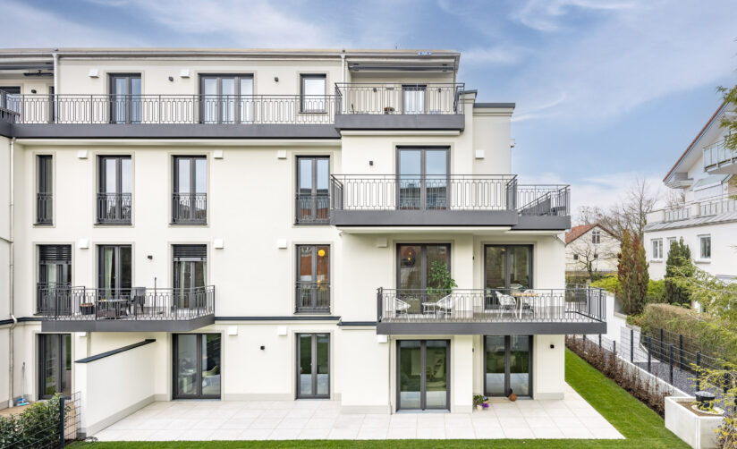 Süd-Ansicht eines Neubau Mehrfamilienhauses mit 8 Wohnungen und Tiefgarage im Zimmermannweg 8 in München Denning.