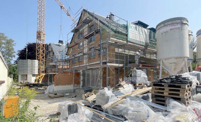Rohbau von vier Doppelhaushälften in Obermenzing
