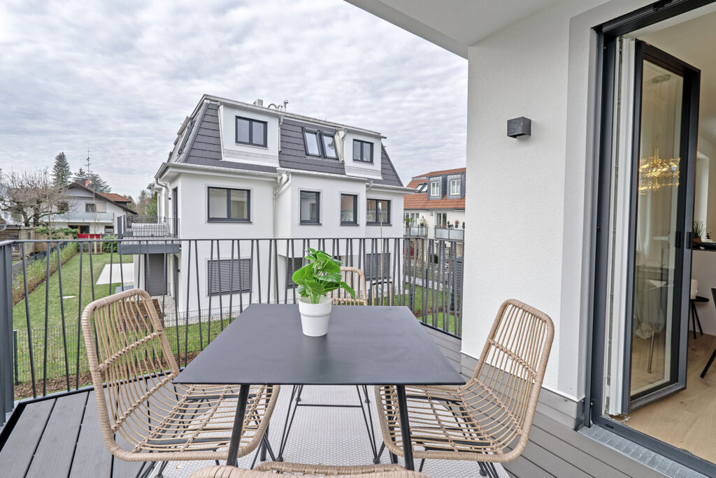 Bezugsfertige Neubauwohnung mit 3 Zimmern und großzügigem Balkon