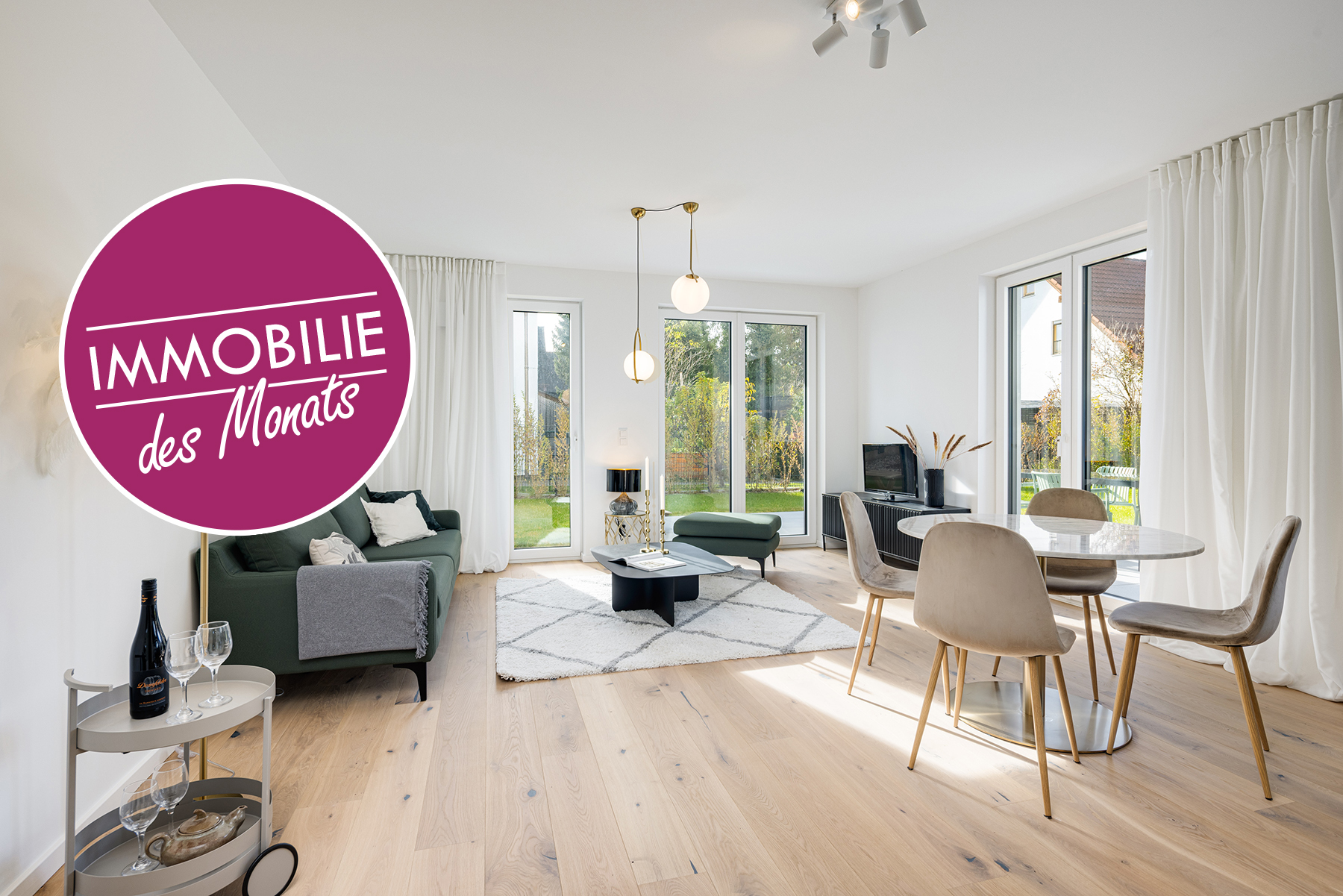 Foto eines Wohnzimmers im Erdgeschoss einer bezugsfertigen Neubauwohnung in Trudering von Domino Bau