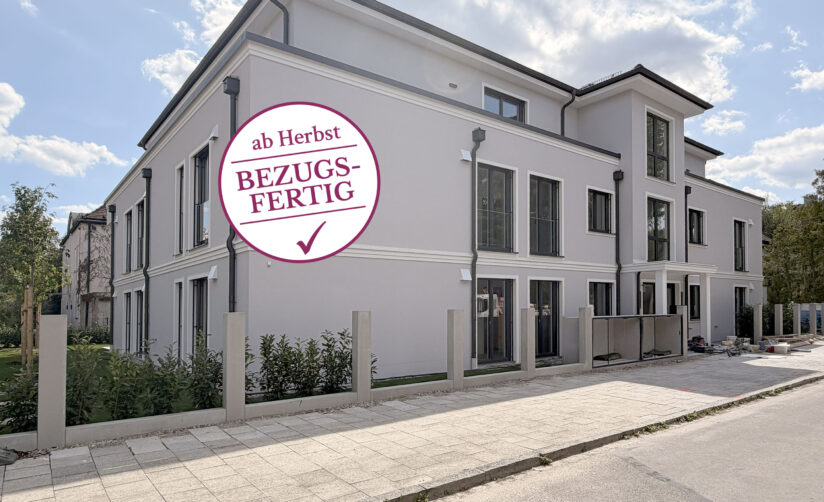 Foto eines Mehrfamilienhauses mit fünf Wohnungen von DOMINO Bau in München Nymphenburg (Juli 26)