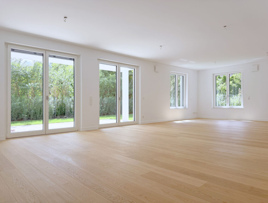 Foto eines Wohnraums in einem Neubau von DOMINO Bau